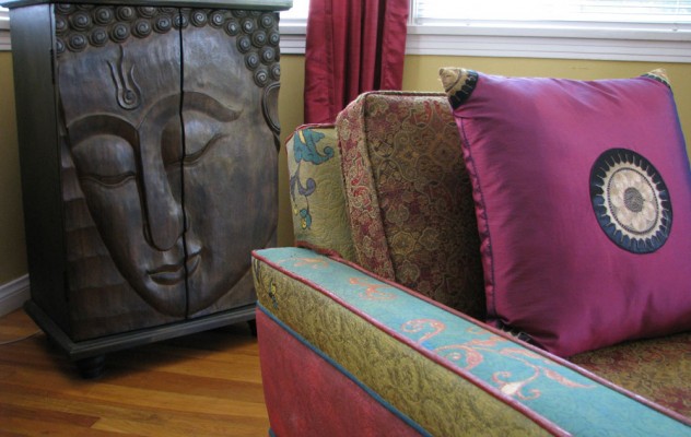 Detail of the side of the chair